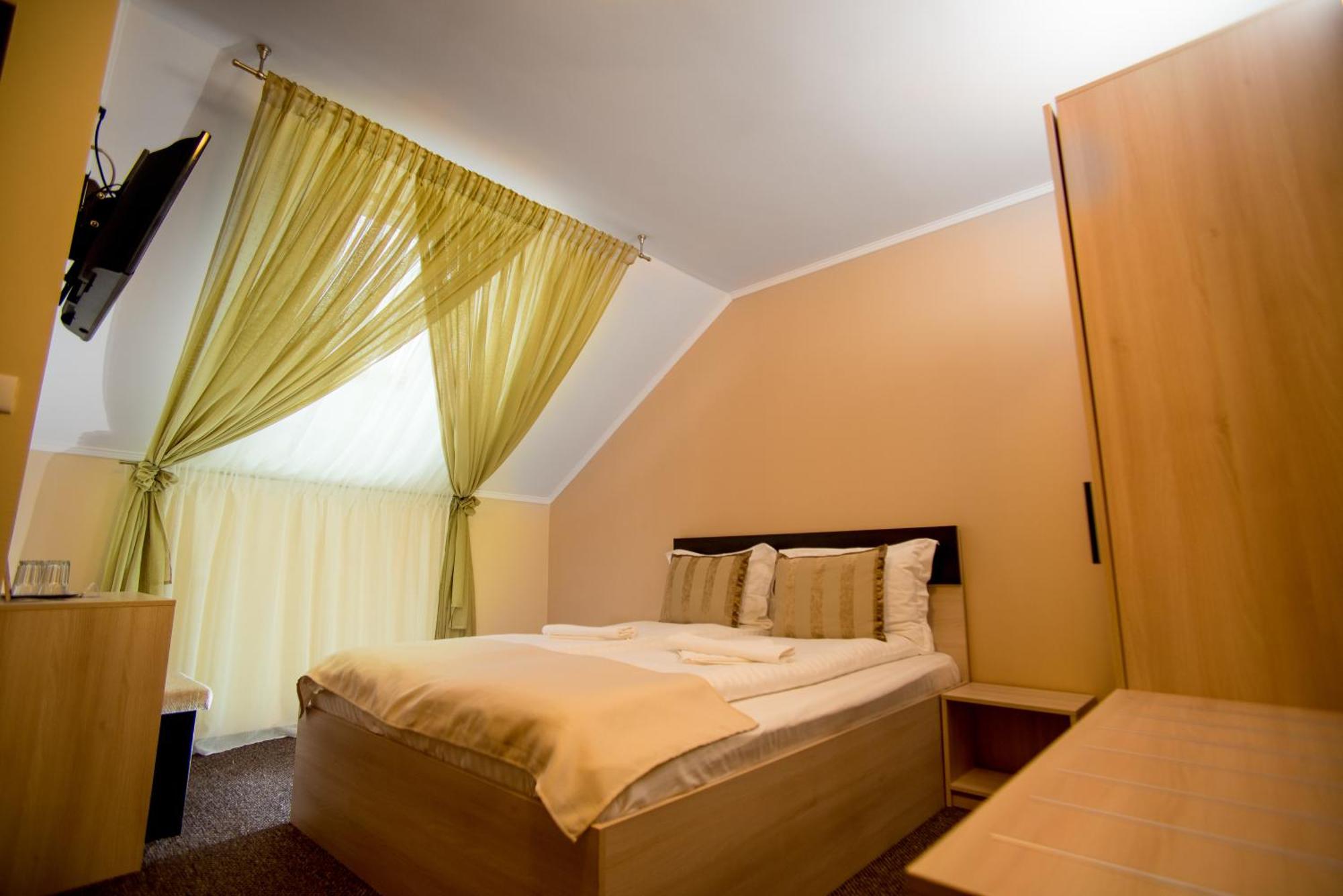 Pensiunea Sangria Blue Arad Exterior photo